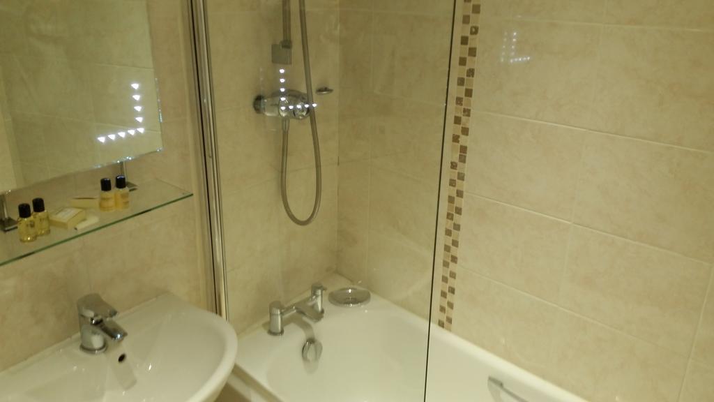 Limes Hotel Needham Market Chambre photo